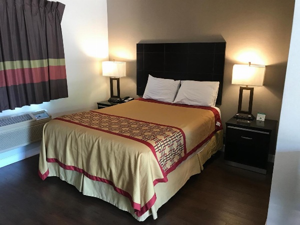 Manhattan Inn & Suites image 14