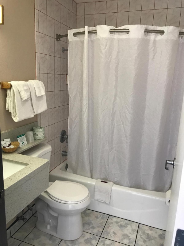 Manhattan Inn & Suites image 16
