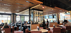 Restaurant near Manhattan Inn & Suites